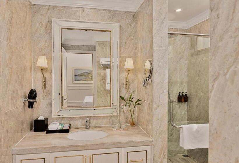 ویلای 4 خوابه, Melia Vinpearl Cua Hoi Beach Resort