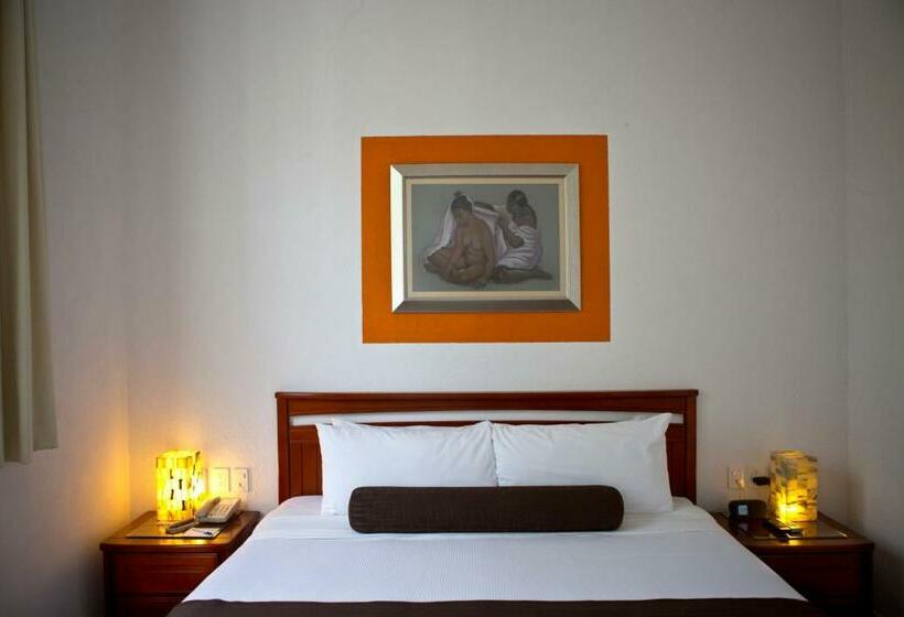 キングサイズベッドのスタンダードルーム, Radisson Hotel Cuernavaca