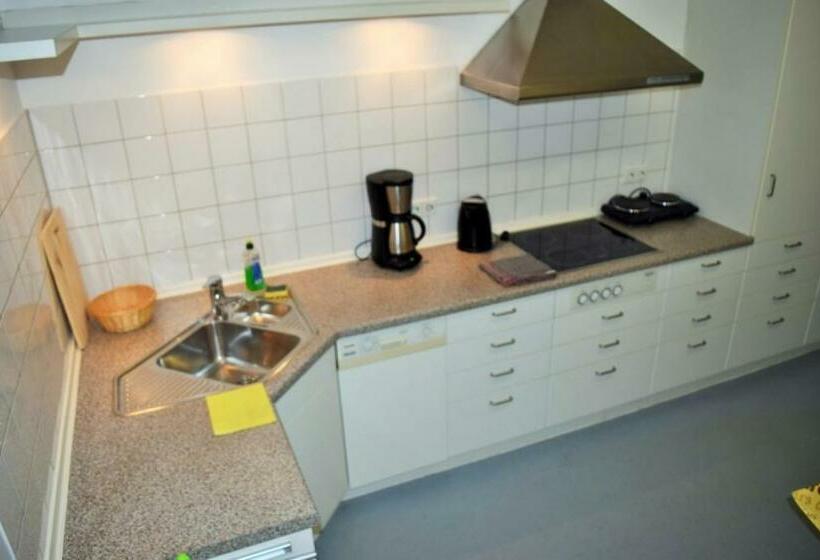 标准三人间共用浴室, Monteurzimmer Kirchheim Teck