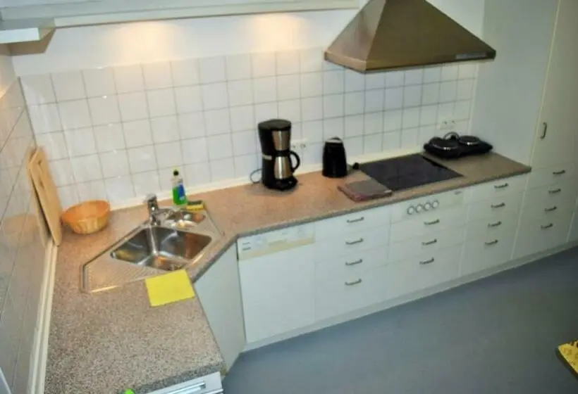 バスルーム共有のトリプルスタンダード, Monteurzimmer Kirchheim Teck