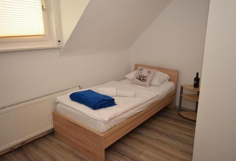 标准单人间共用浴室, Monteurzimmer Kirchheim Teck