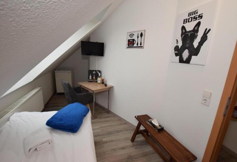 标准单人间共用浴室, Monteurzimmer Kirchheim Teck