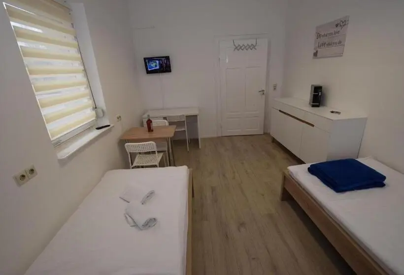 デラックススタジオ, Monteurzimmer Kirchheim Teck
