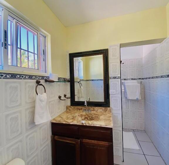 اتاق لوکس, Al Mare