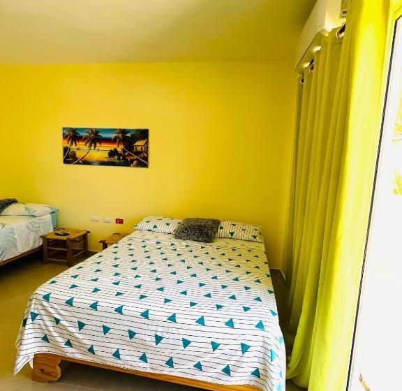 اتاق لوکس با بالکن و چشمانداز دریا, Al Mare