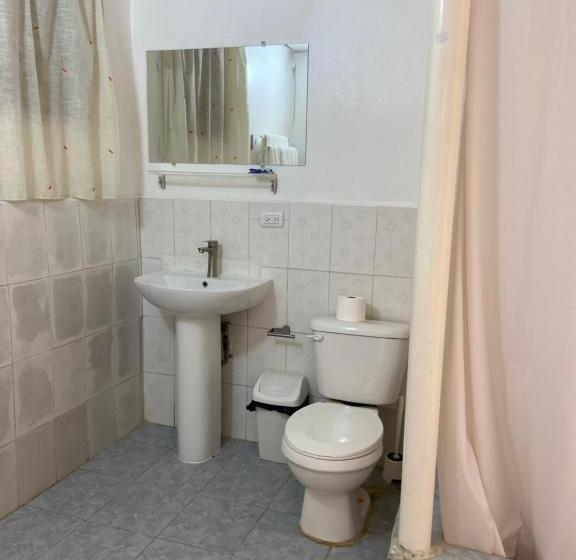 اتاق لوکس با بالکن و چشمانداز دریا, Al Mare