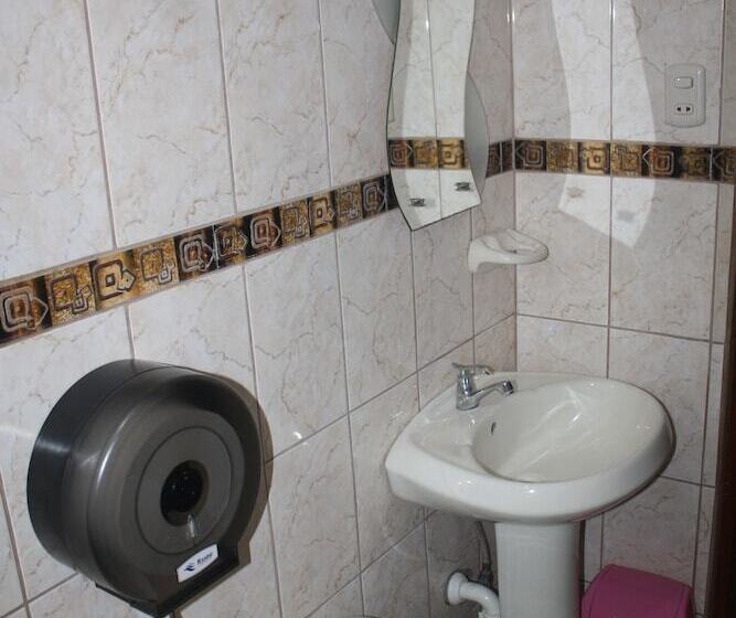 バス共有のスタンダードルーム, Big Vacation Hostel