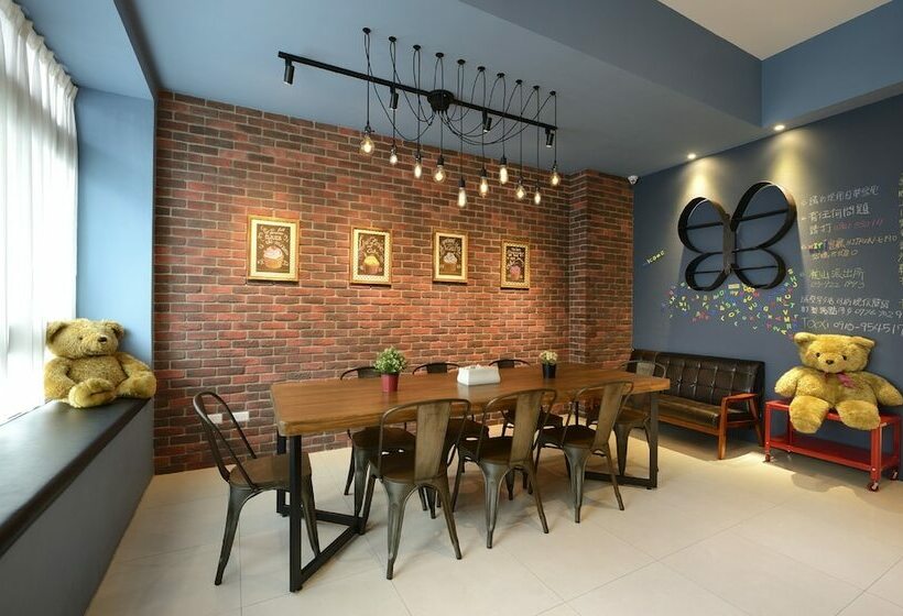 اتاق لوکس, Butterfly Family B&b