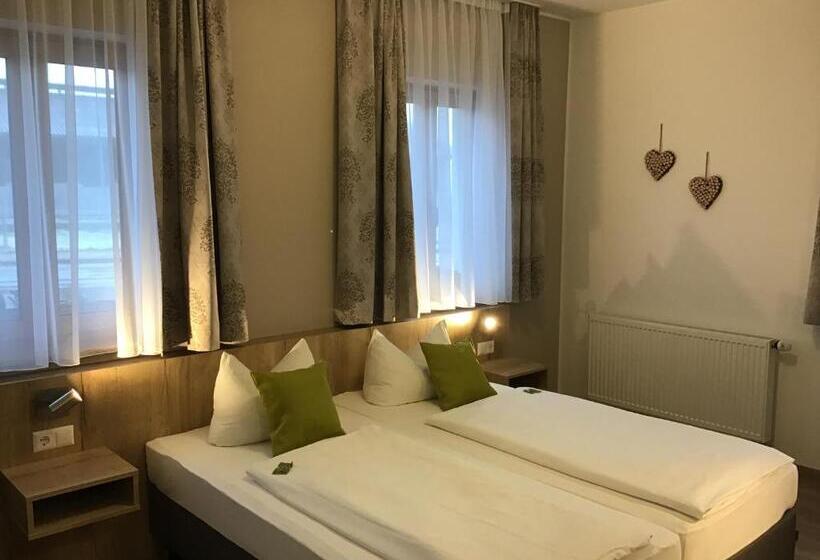 スタンダードルーム, Gasthof Hotel Esterer