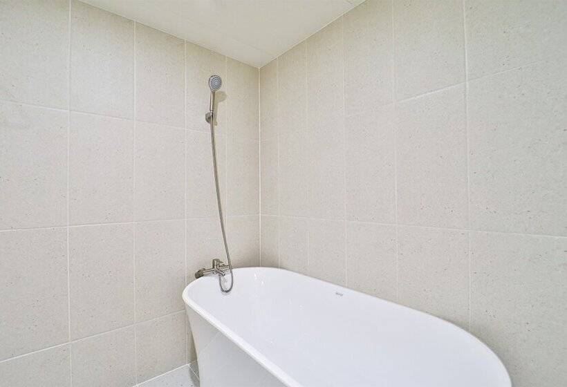 اتاق لوکس, Calm Rest Hotel Busan Sasang