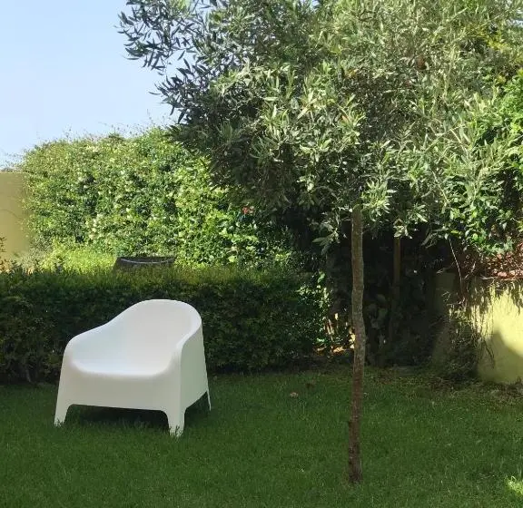 Villa 3 Makuuhuonetta, Danieli Pozzallo
