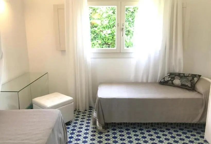 Villa 3 Makuuhuonetta, Danieli Pozzallo