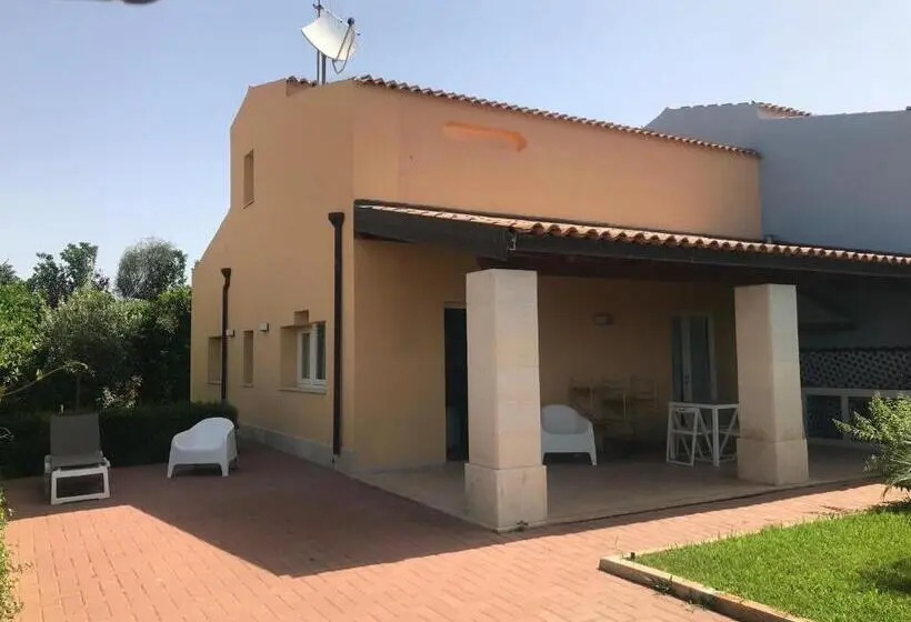 Villa 3 Makuuhuonetta, Danieli Pozzallo
