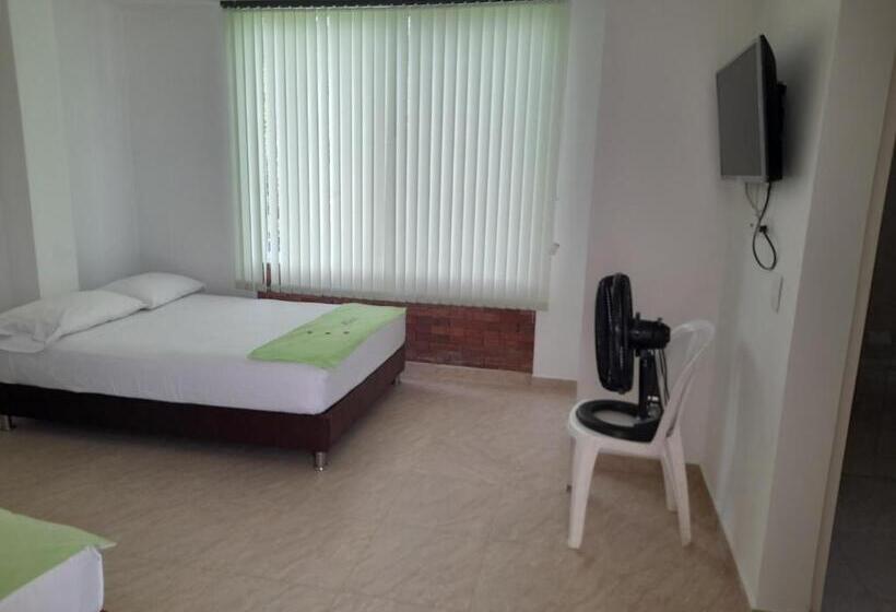 ２ダブルベッドのスタンダードルーム, Econilonatural