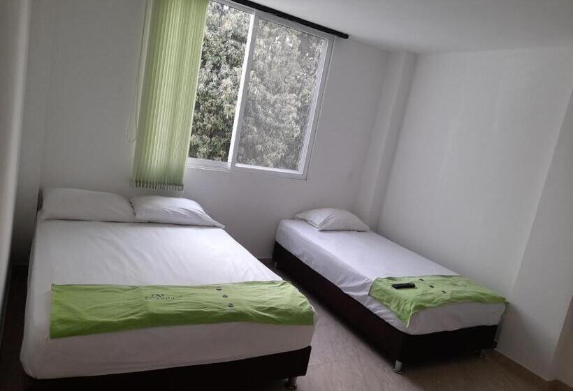 スタンダードトリプルルーム, Econilonatural