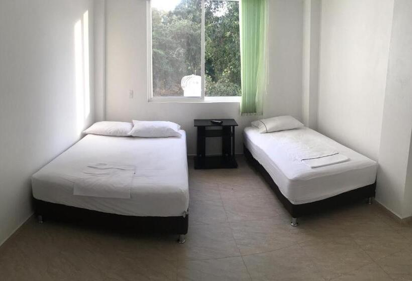 スタンダードトリプルルーム, Econilonatural