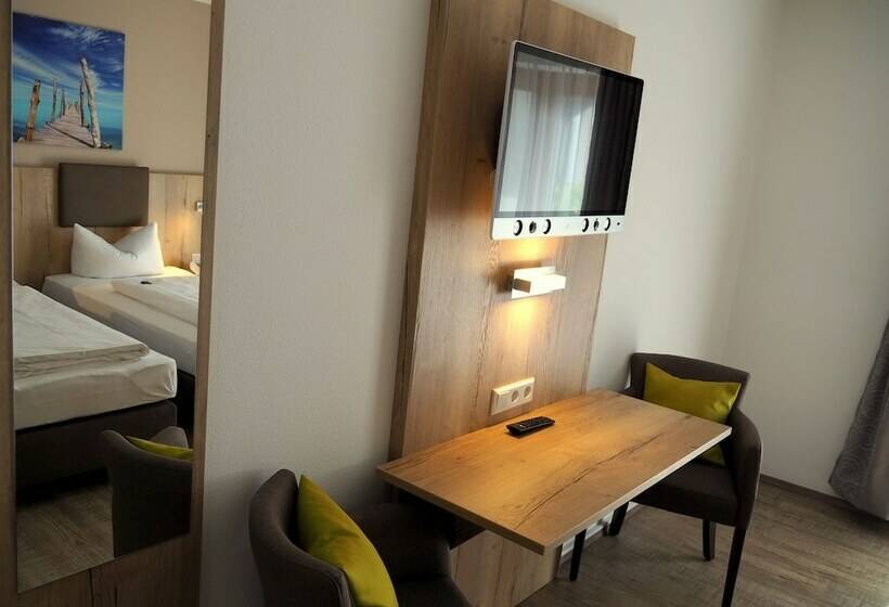 スタンダードトリプルルーム, Gasthof Hotel Esterer