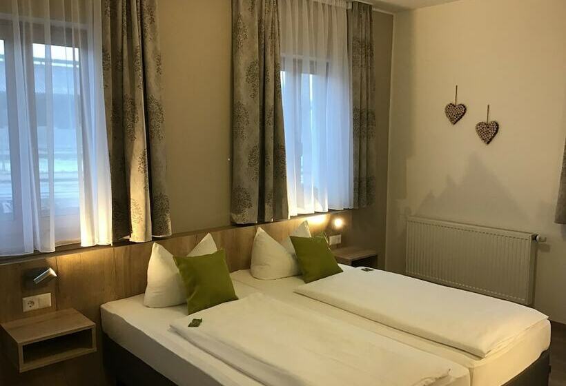 חדר סטנדרט לשלושה, Gasthof Hotel Esterer
