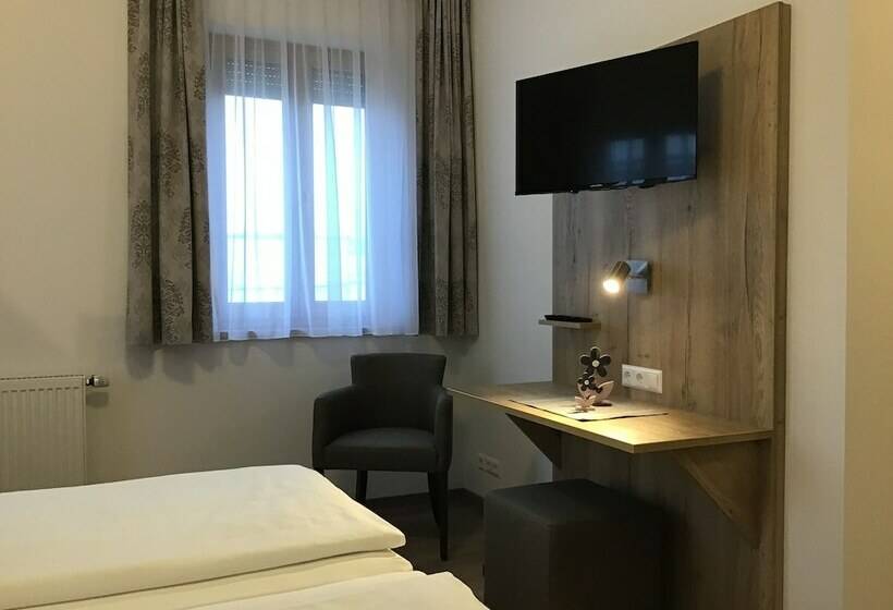 スタンダードトリプルルーム, Gasthof Hotel Esterer