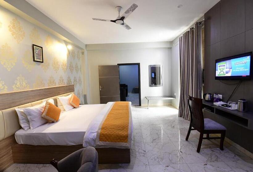 חדר דלוקס, Jataka Inn