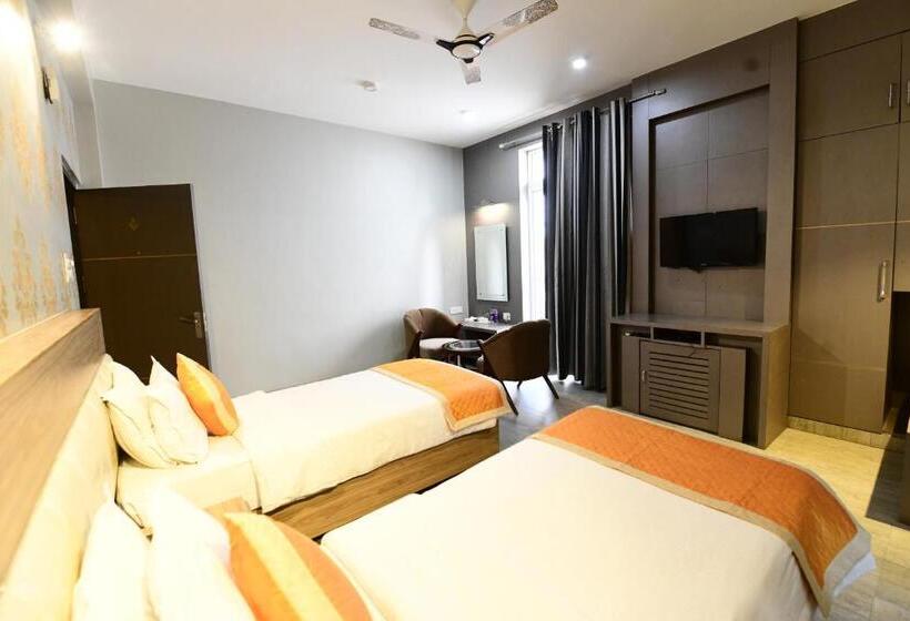 Quarto Deluxe, Jataka Inn