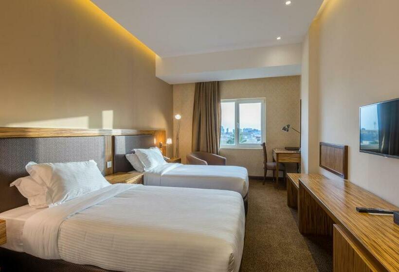 اتاق سوپریور, La Roche