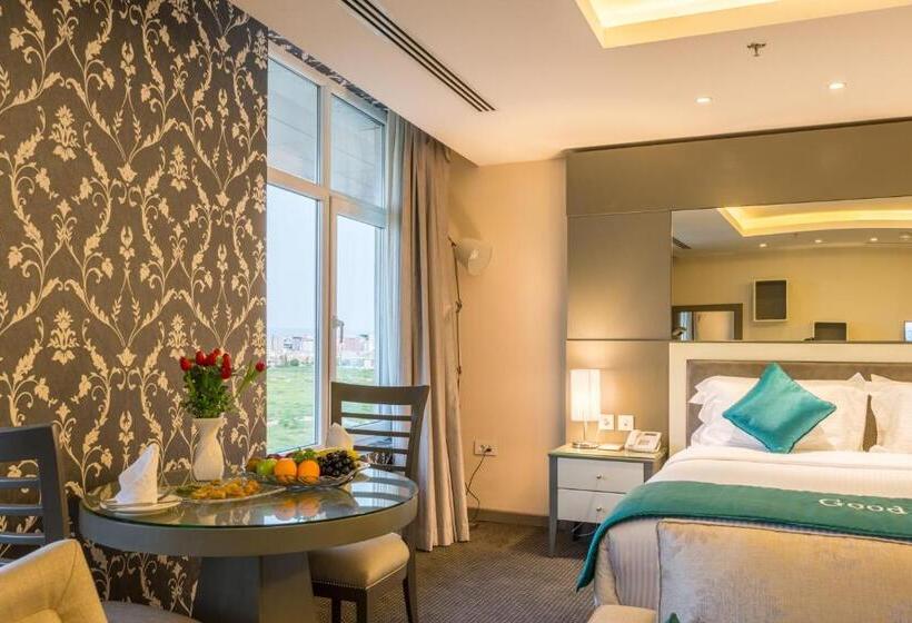 اتاق لوکس, La Roche