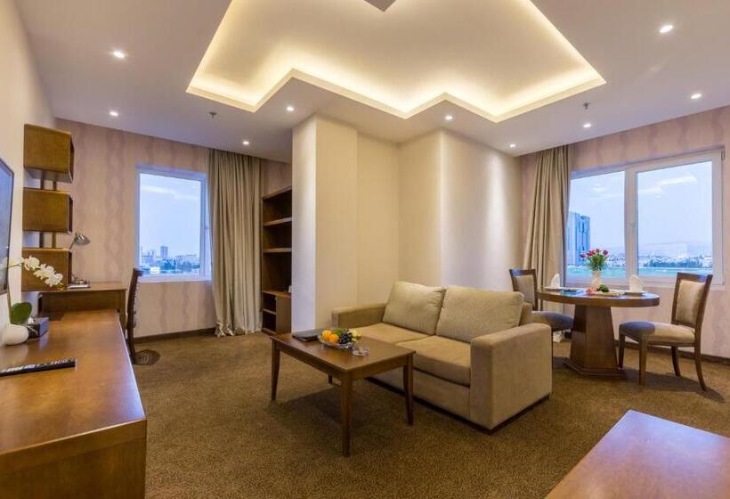 سوییت اجرایی, La Roche