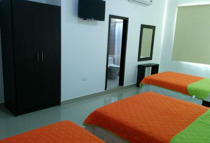 اتاق استاندارد سه نفره, Manta Airport