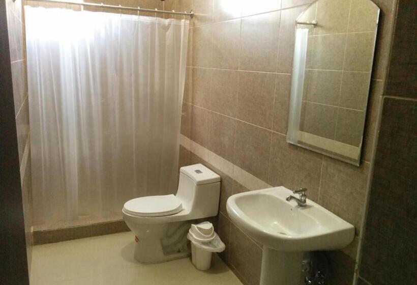 اتاق استاندارد چهار تخته, Manta Airport