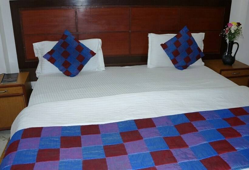 デラックスルーム, Maxfort Budget Hotel Gurgaon