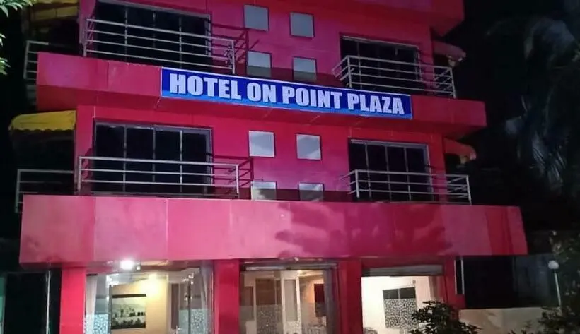 デラックスルーム, On Point Plaza