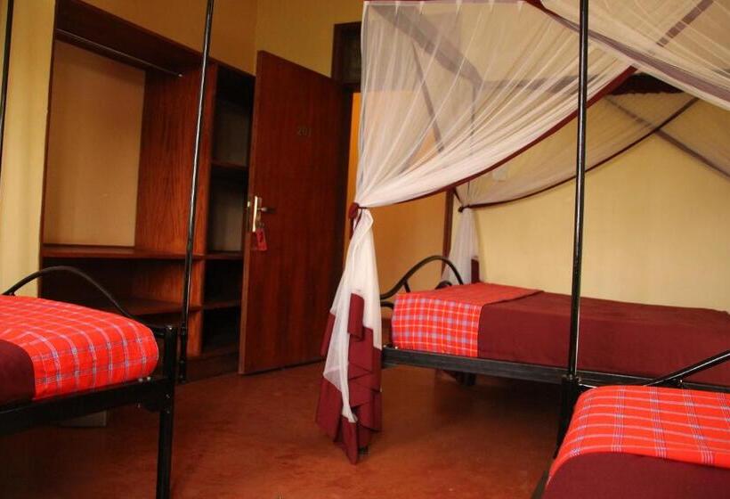 اتاق خانوادگی, Red Chilli Hideaway