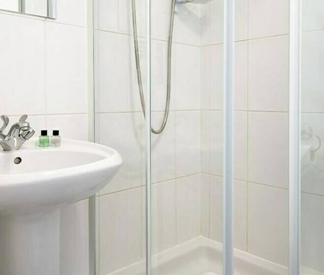 经济房, Royal Ashton Townhouse   Taunton