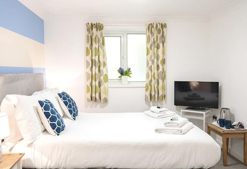 Номер Премиум, Royal Ashton Townhouse   Taunton