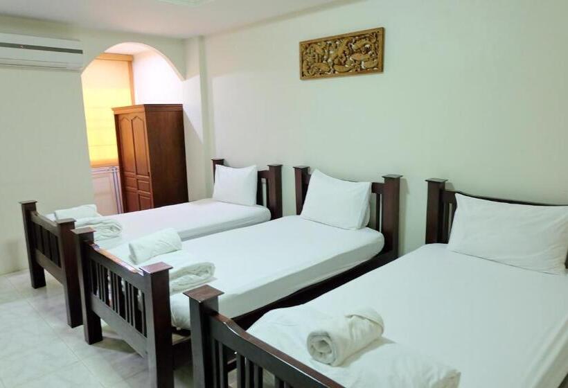 غرفة قياسية ثلاثية, Siam House Interplace