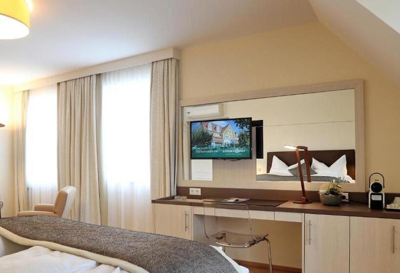 شقة غرفتين, Sorgerhof