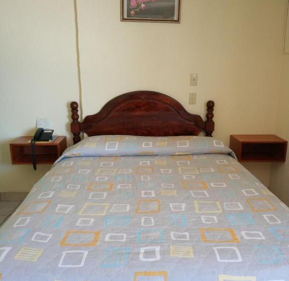 스탠다드 싱글 룸, Pekin