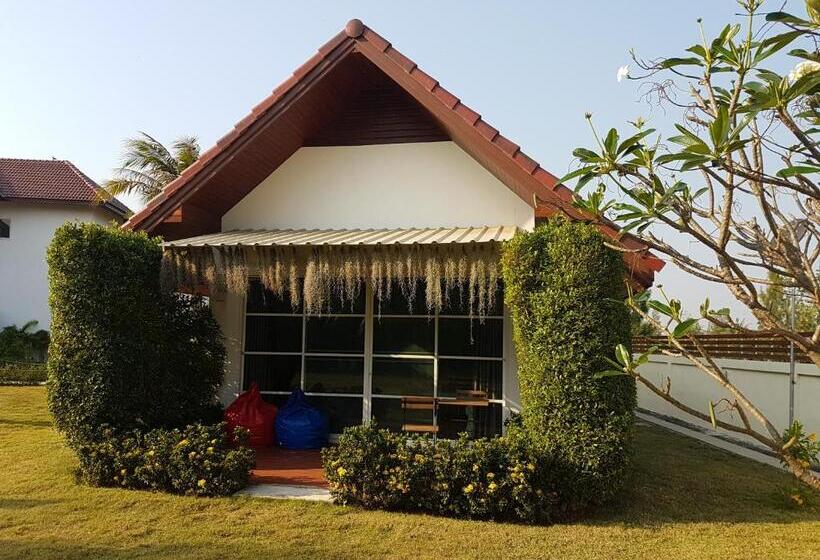 스탠다드 방갈로 정원 전망, The Hillside Pranburi Resort