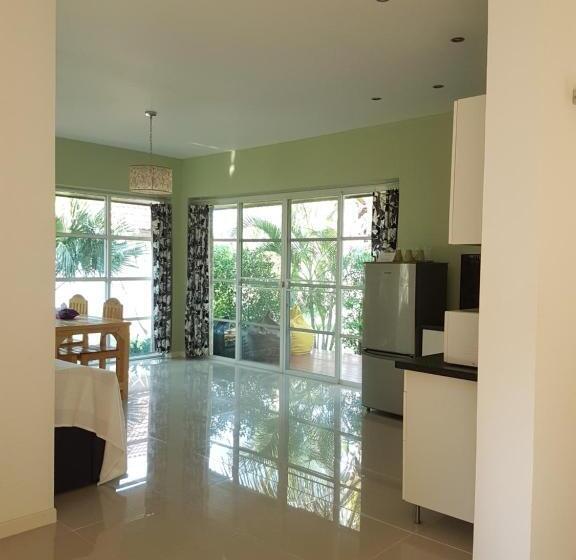 בקתת חדר, The Hillside Pranburi Resort