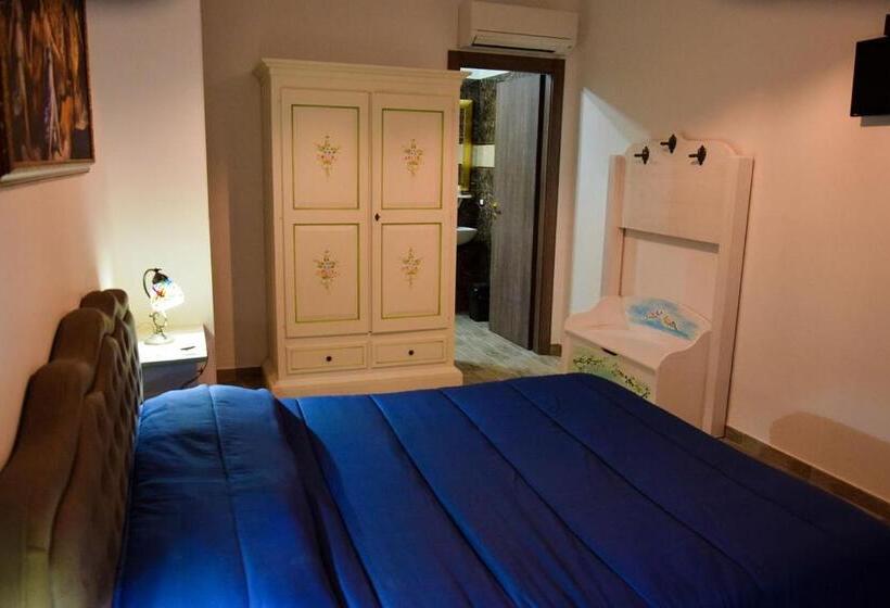 デラックスルーム, Albadido