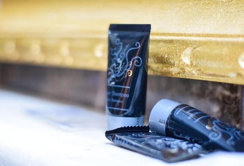 キングサイズベッドのデラックスルーム, Albadido