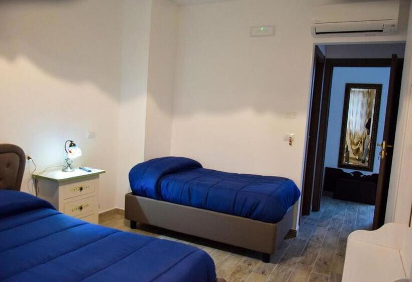 キングサイズベッドのデラックスルーム, Albadido