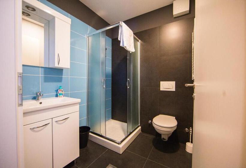 اتاق سوپریور با چشم‌انداز شهر, Hostel Villa Domus