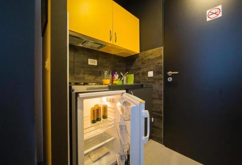 اتاق سوپریور با چشم‌انداز شهر, Hostel Villa Domus