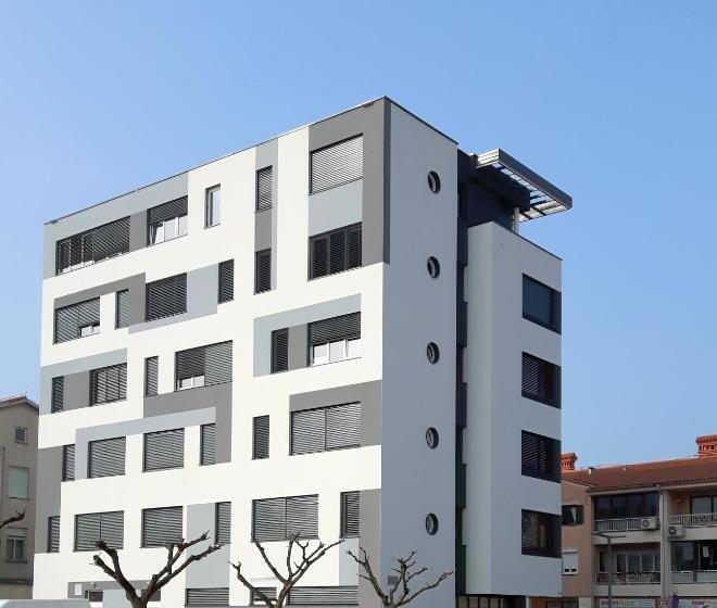 استودیو خانوادگی, Hostel Villa Domus