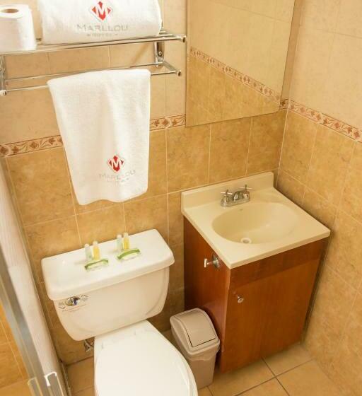 스탠다드 룸 킹사이즈 침대, Marllou