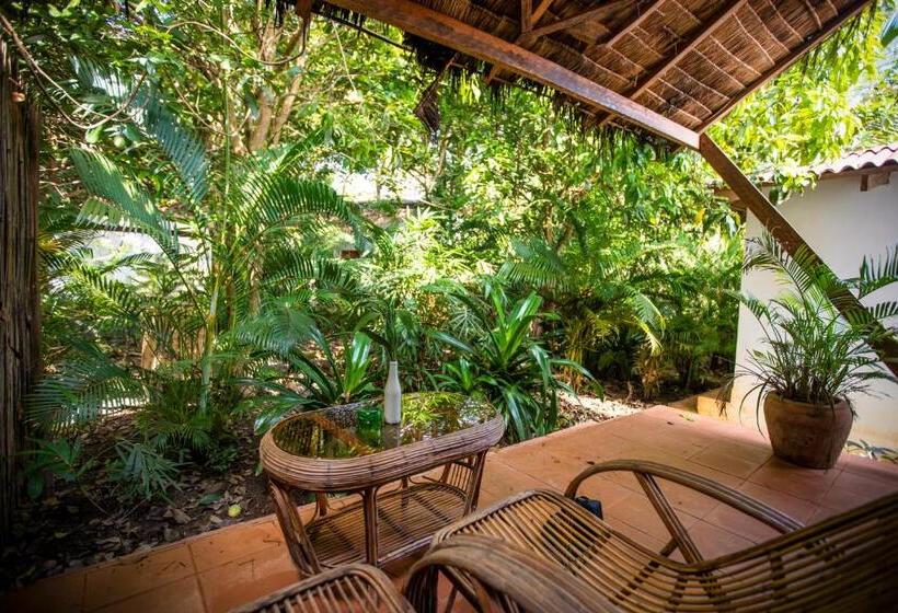 Bungalow Superior, Sabay Beach