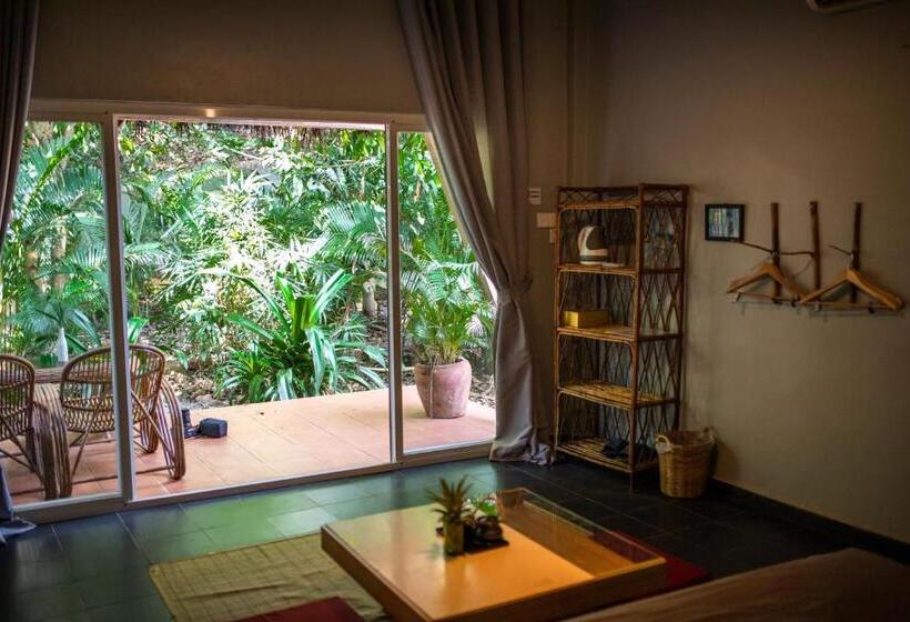 Bungalow Superior, Sabay Beach