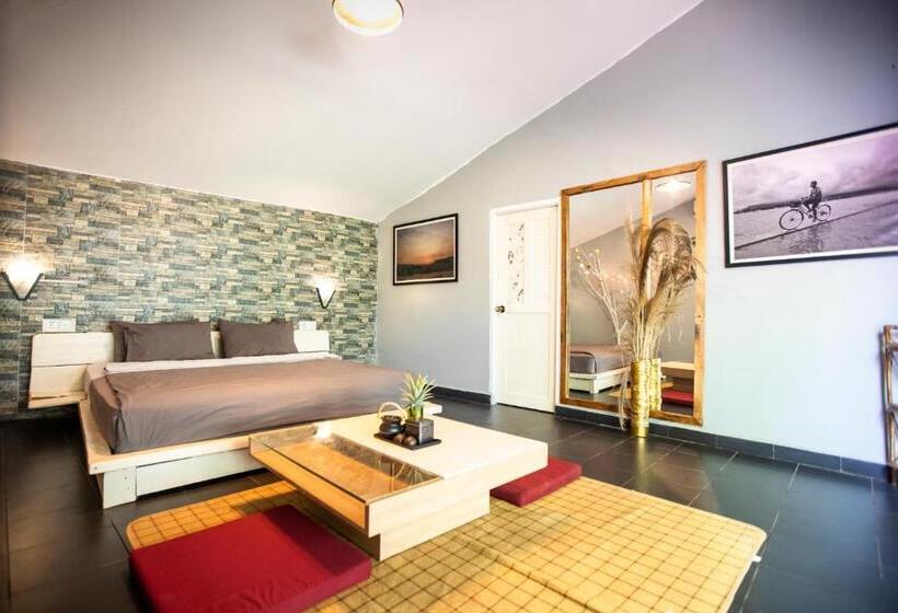 Bungalow Superior, Sabay Beach